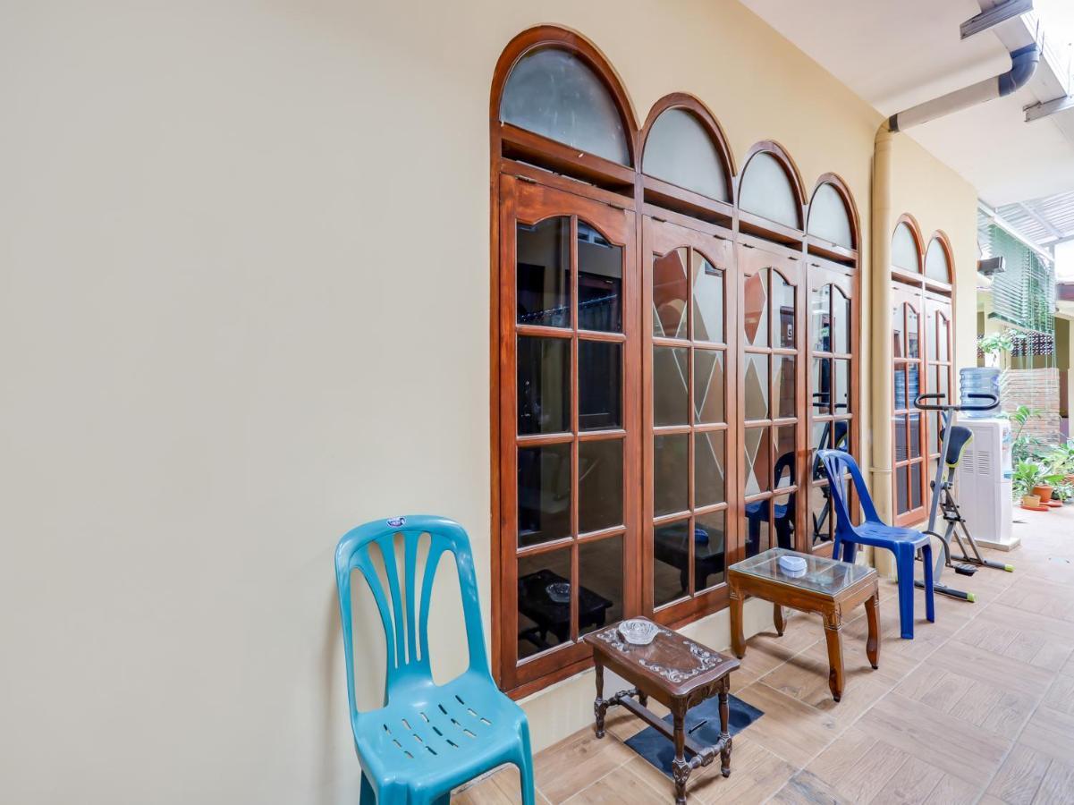 Oyo 90095 Indah Homestay Syariah Kejayan Екстериор снимка