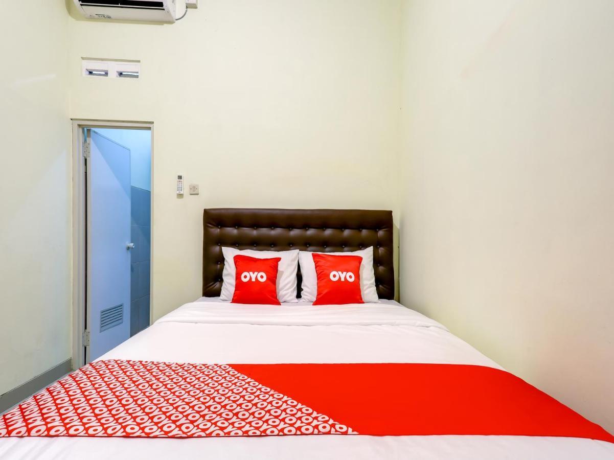 Oyo 90095 Indah Homestay Syariah Kejayan Екстериор снимка